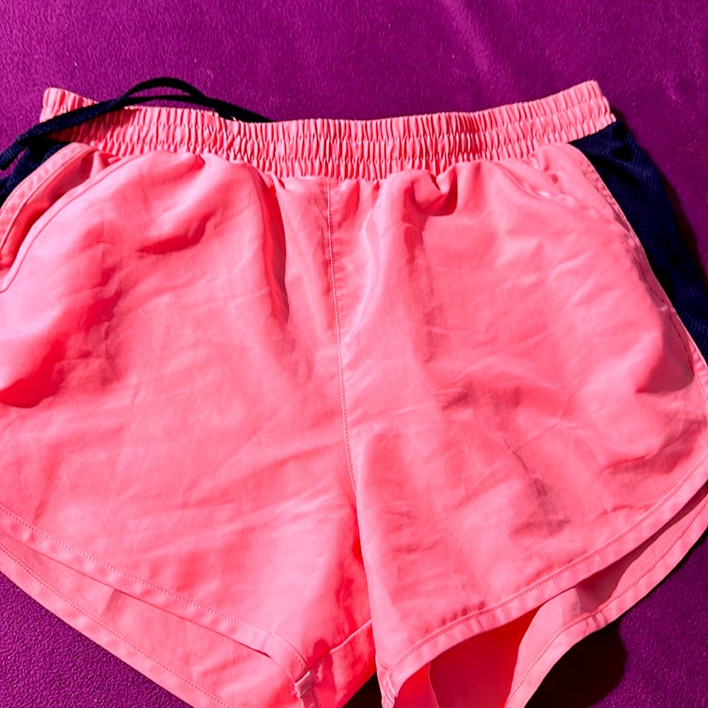 Women’s peach size small under armor gym shorts